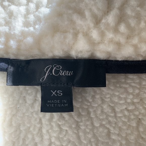 Beautiful jcrew fleece quarter zip - Picture 2 of 3
